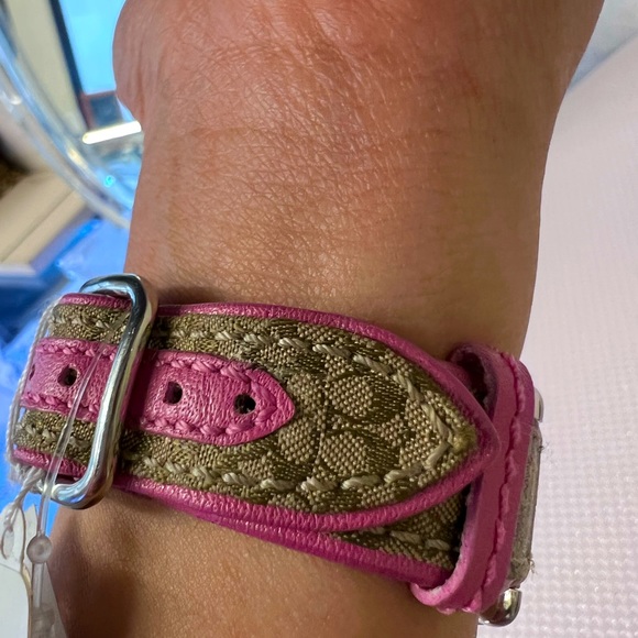 PreLoved Coach Chronograph White Pink Dial Steel Leather - Picture 5 of 5